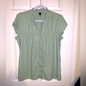Kut from the Kloth green button down short sleeve shirt